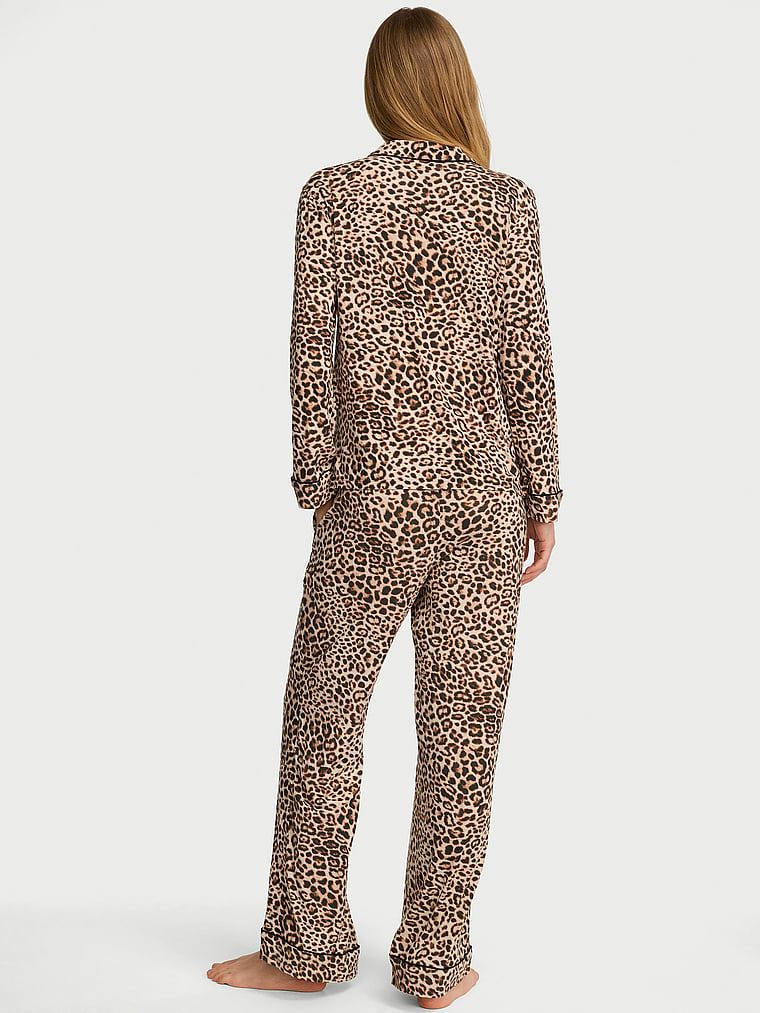 Piżama z modalu SoSoft. Produkt ma kolor wzorzysty i pochodzi z kolekcji Victoria's Secret. 