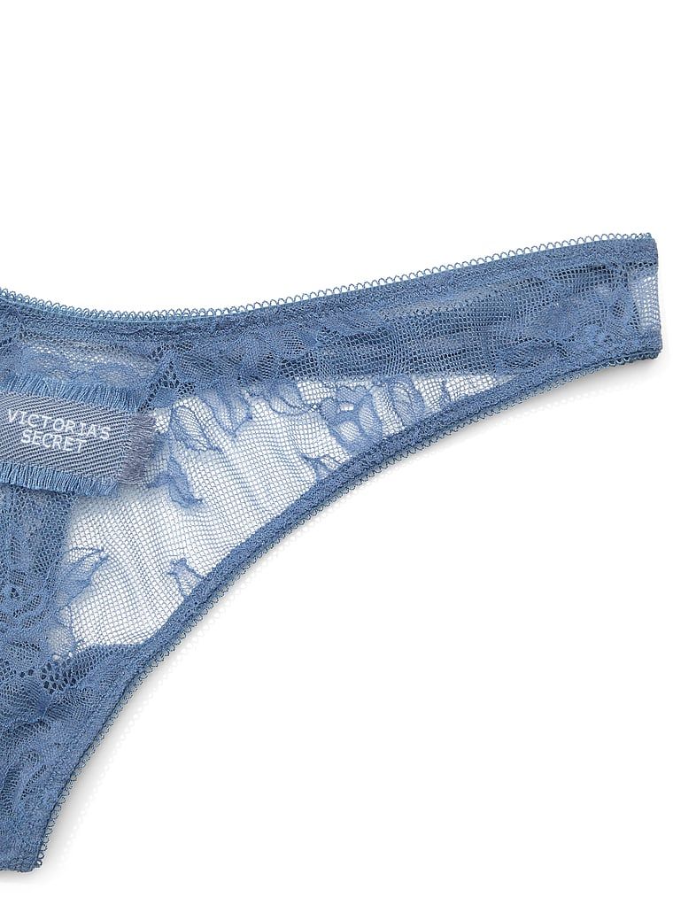 Stringi koronkowe Denim Patch. Produkt ma kolor niebieski i pochodzi z kolekcji Very Sexy. 