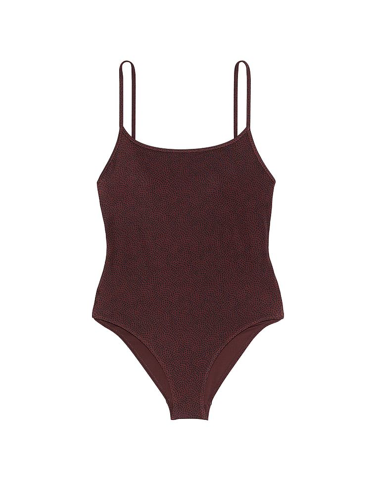 Strój kąpielowy jednoczęściowy VS Archives Strappy Hardware. Produkt jest wzorzysty i pochodzi z kolekcji Victoria's Secret Swim. 