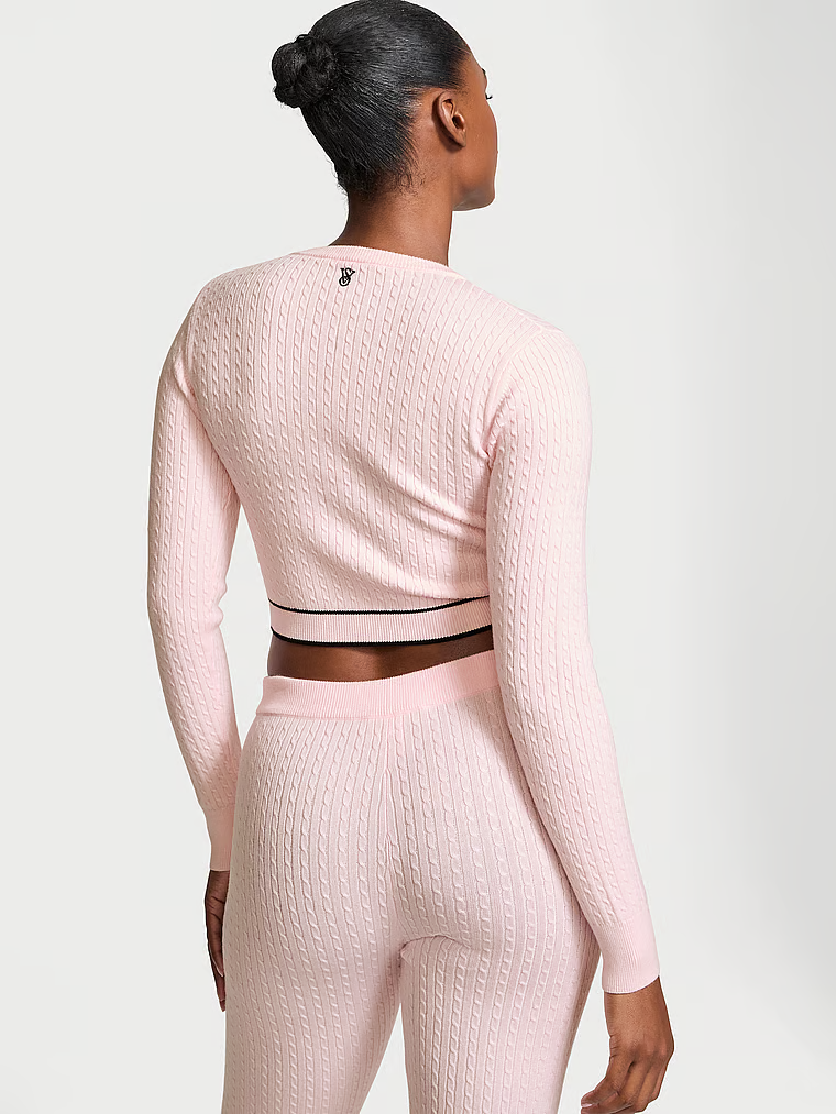 Kardigan z dzianiny zapinany na suwak Luxe Cable-Knit. Produkt ma kolor różowy i pochodzi z kolekcji Victoria's Secret. 