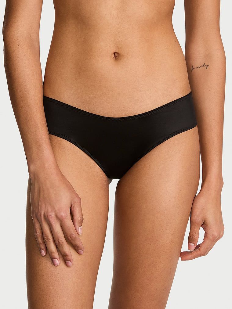 Majtki z wyjątkowym tyłem Shine Bow Cheeky. Produkt ma kolor czarny i pochodzi z kolekcji Very Sexy. 