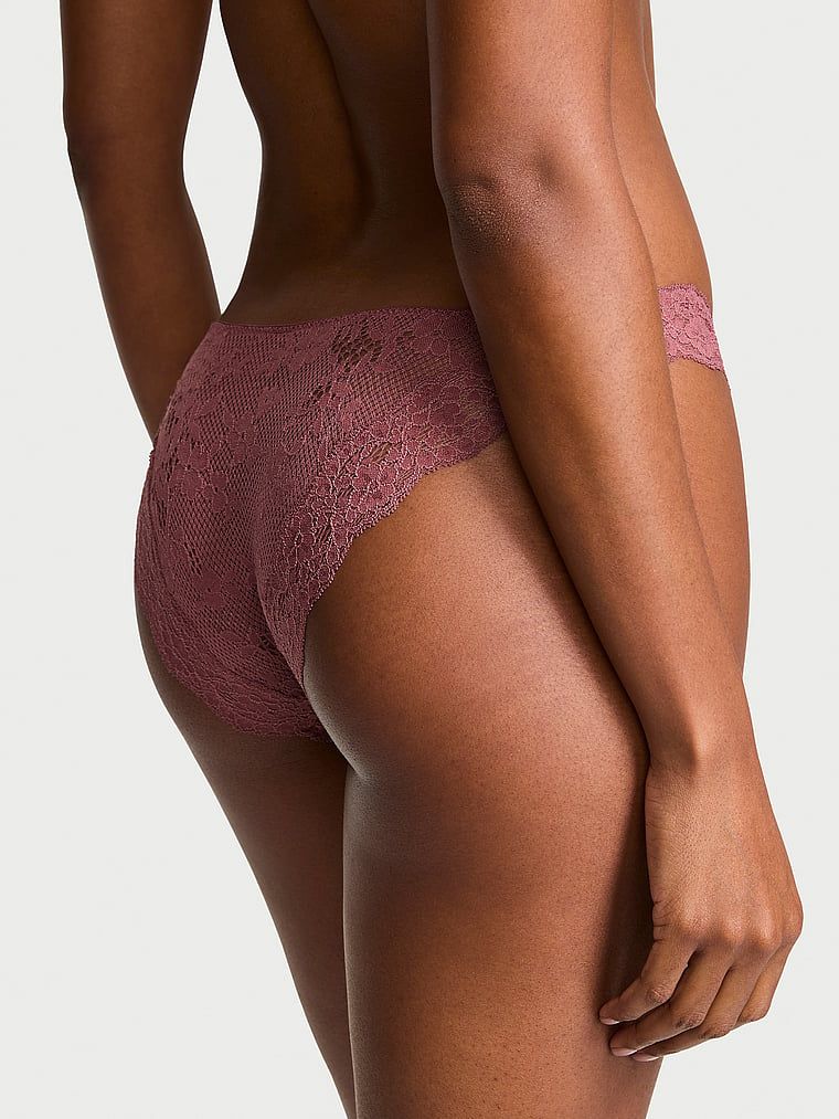 Majtki koronkowe Lace Bikini. Produkt ma kolor różowy i pochodzi z kolekcji Dream Angels. 