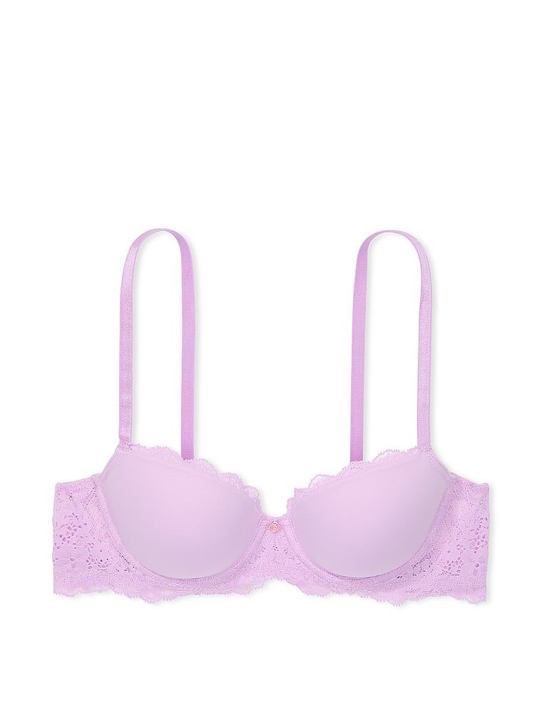 Na zdjęciu na białym tle widoczny jest biustonosz lekko usztywniany Smooth and Lace Classic Demi. Produkt ma kolor purpurowy i pochodzi z kolekcji Dream Angels.