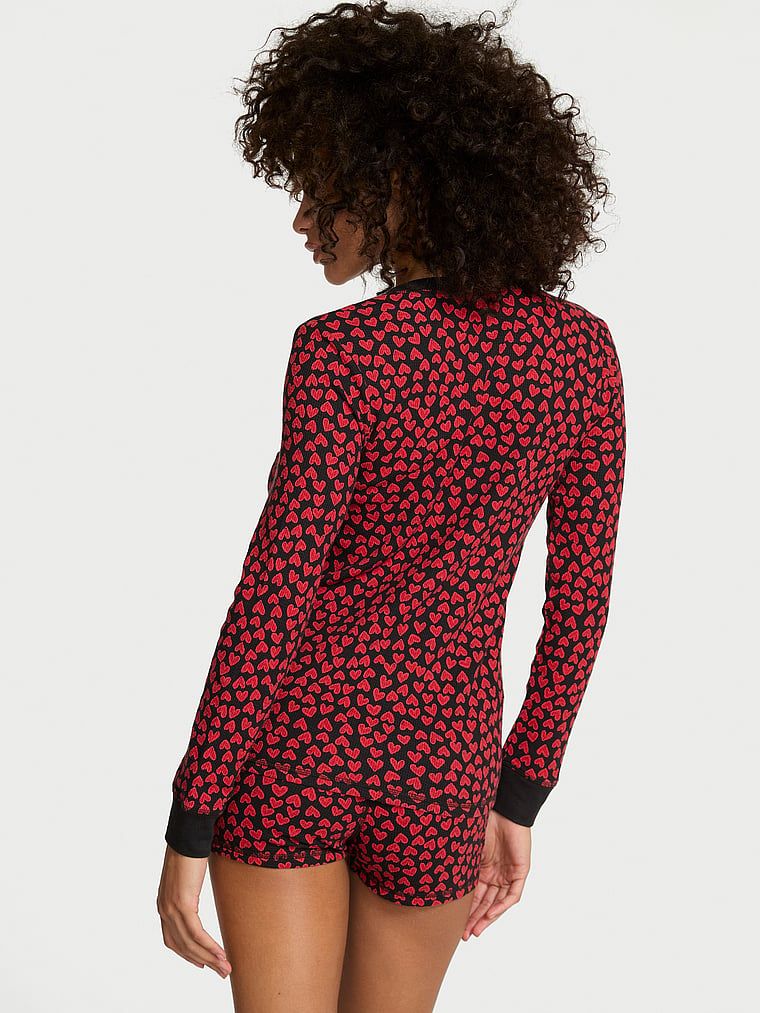 Ciepła piżama z długim rękawem i szortami Thermal. Produkt jest wzorzysty i pochodzi z kolekcji Victoria's Secret. 