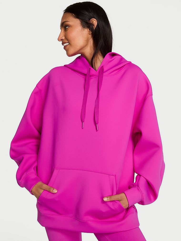 Bluza oversize z kapturem VSX Defined. Produkt ma kolor purpurowy i pochodzi z kolekcji VSX. 