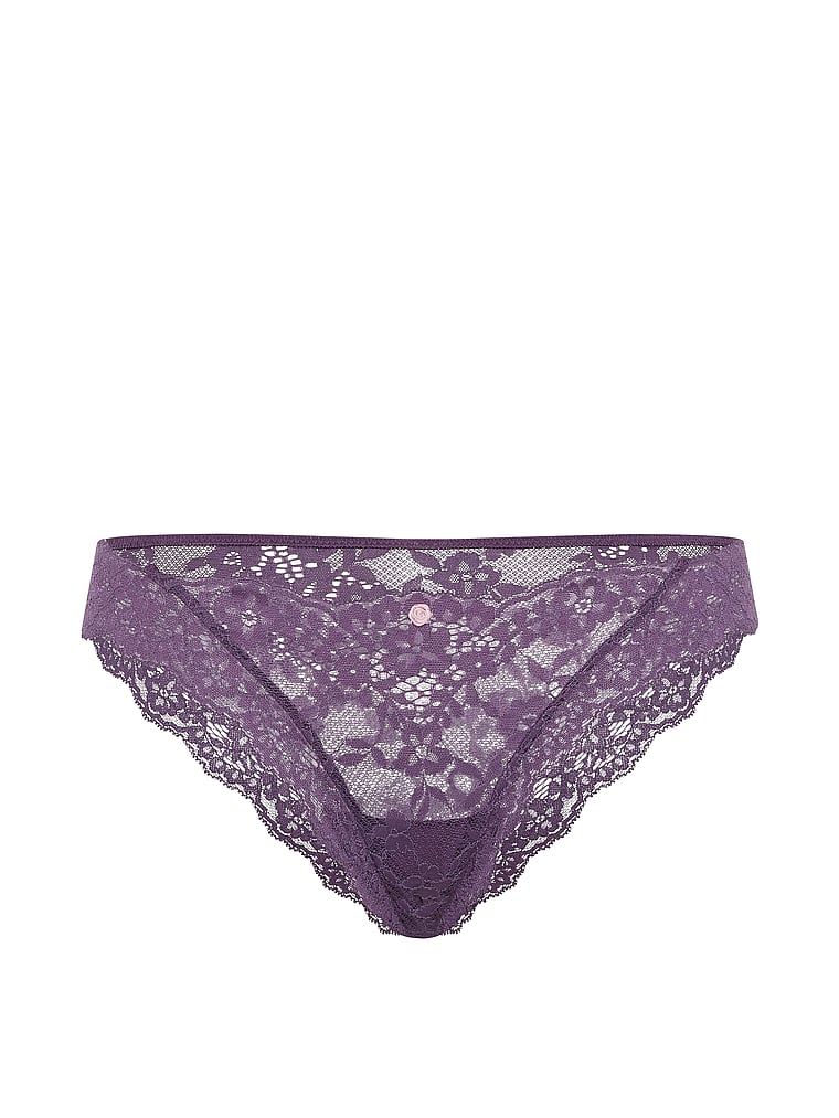 Majtki koronkowe Lace Bikini. Produkt ma kolor fioletowy i pochodzi z kolekcji Dream Angels. 