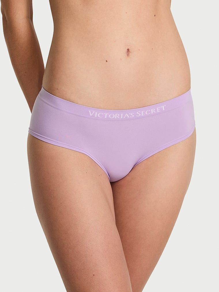 Majtki bezszwowe Seamless Hiphugger. Produkt ma kolor purpurowy i pochodzi z kolekcji Seamless. 