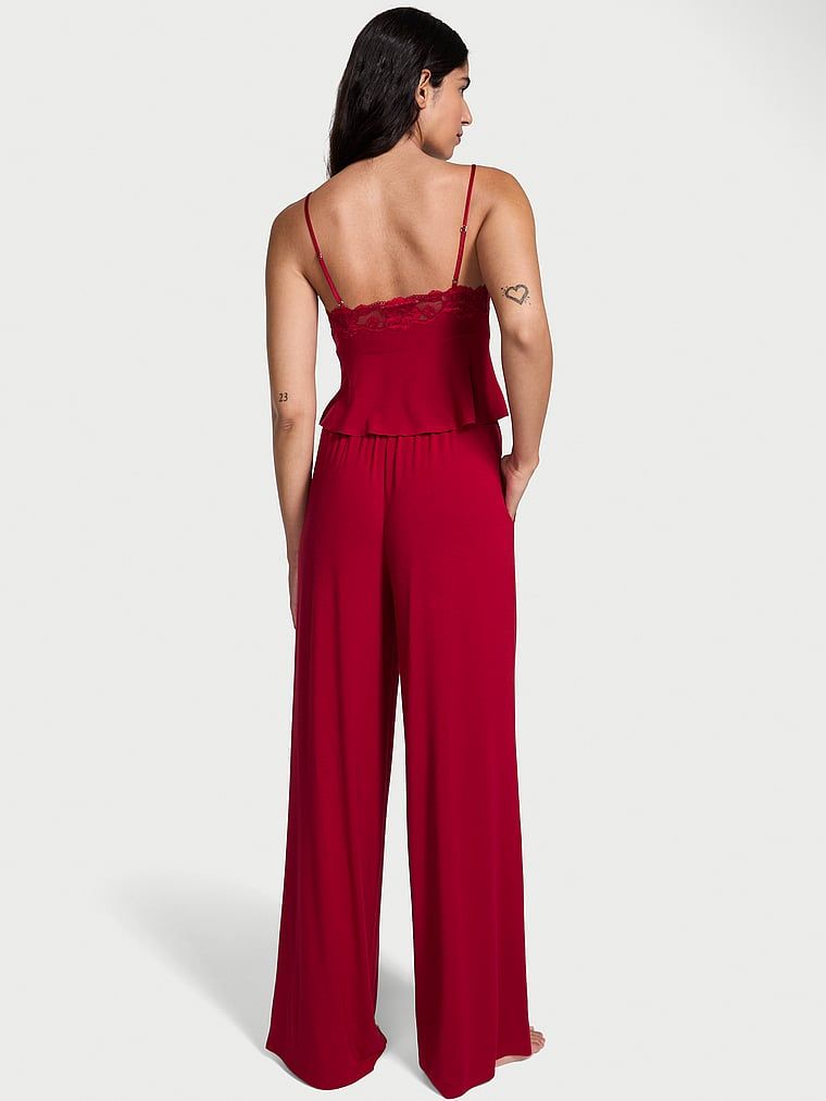 Zestaw z modalu do spania - top i spodnie. Produkt ma kolor czerwony i pochodzi z kolekcji Victoria's Secret. 