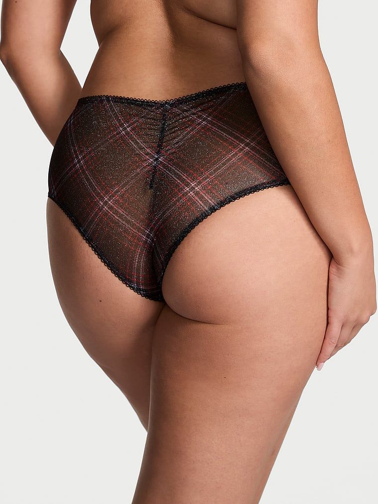 Majtki z błyszczącej siateczki Shimmer Mesh Cheeky. Produkt jest wzorzysty i pochodzi z kolekcji Lacie. 