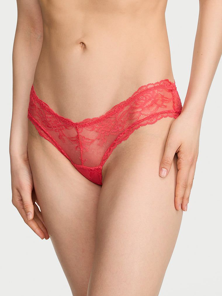 Very Sexy Majtki koronkowe z wysoko wyciętymi nogawkami Rose Lace Cheeky