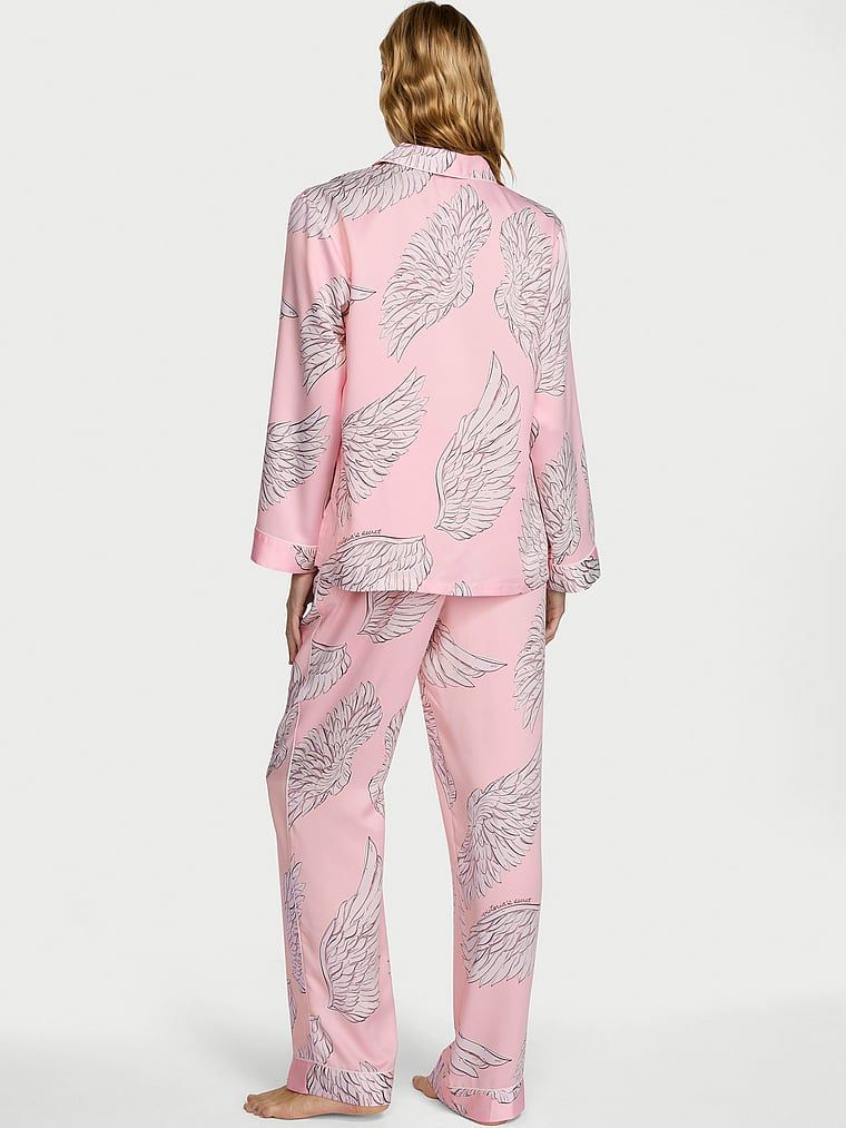 Piżama satynowa z długimi rękawami Signature. Produkt ma kolor wzorzysty i pochodzi z kolekcji Victoria's Secret. 