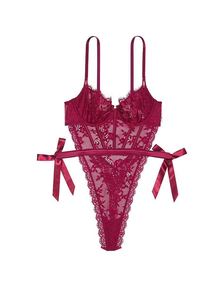 Body nieusztywniane koronkowe Wicked. Produkt ma kolor czerwony i pochodzi z kolekcji Very Sexy. 