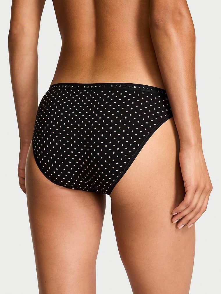 Majtki bawełniane Bikini. Produkt jest wzorzysty i pochodzi z kolekcji Body by Victoria. 