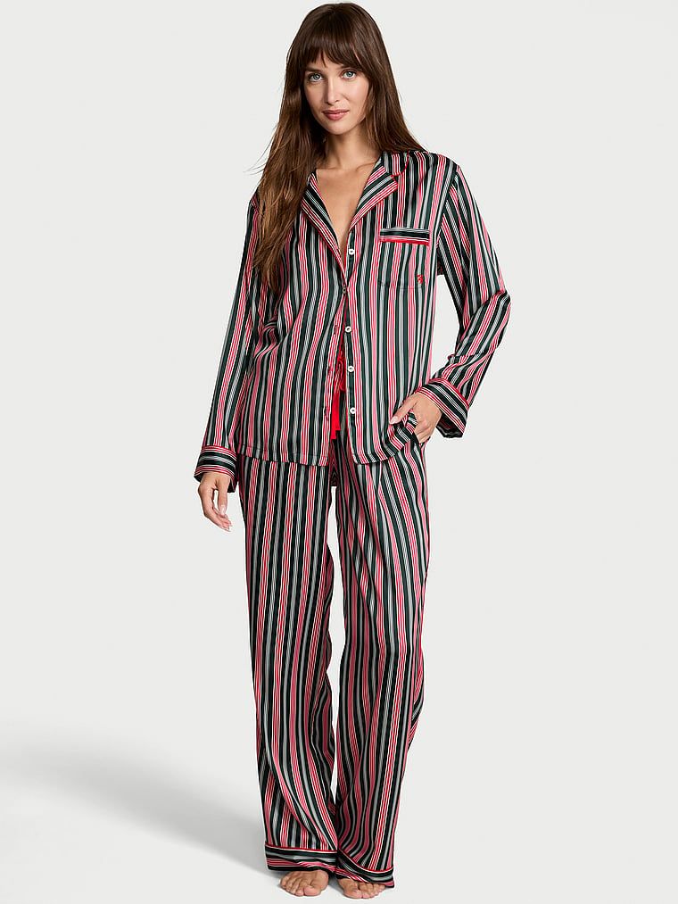 Piżama satynowa błyszcząca z długimi rękawami Glazed Satin. Produkt jest wzorzysty i pochodzi z kolekcji Victoria's Secret. 