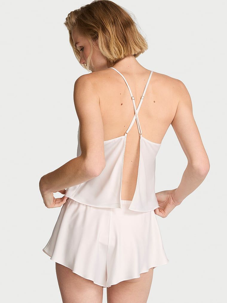 Satynowy zestaw do spania Cami Set. Produkt ma kolor biały i pochodzi z kolekcji Victoria's Secret. 