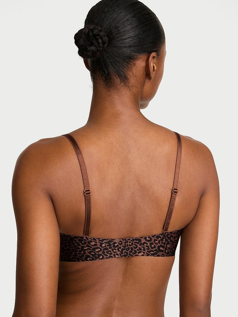 Biustonosz lekko usztywniany bez ramiączek Strapless. Produkt jest wzorzysty i pochodzi z kolekcji Victoria's Secret Bare. 