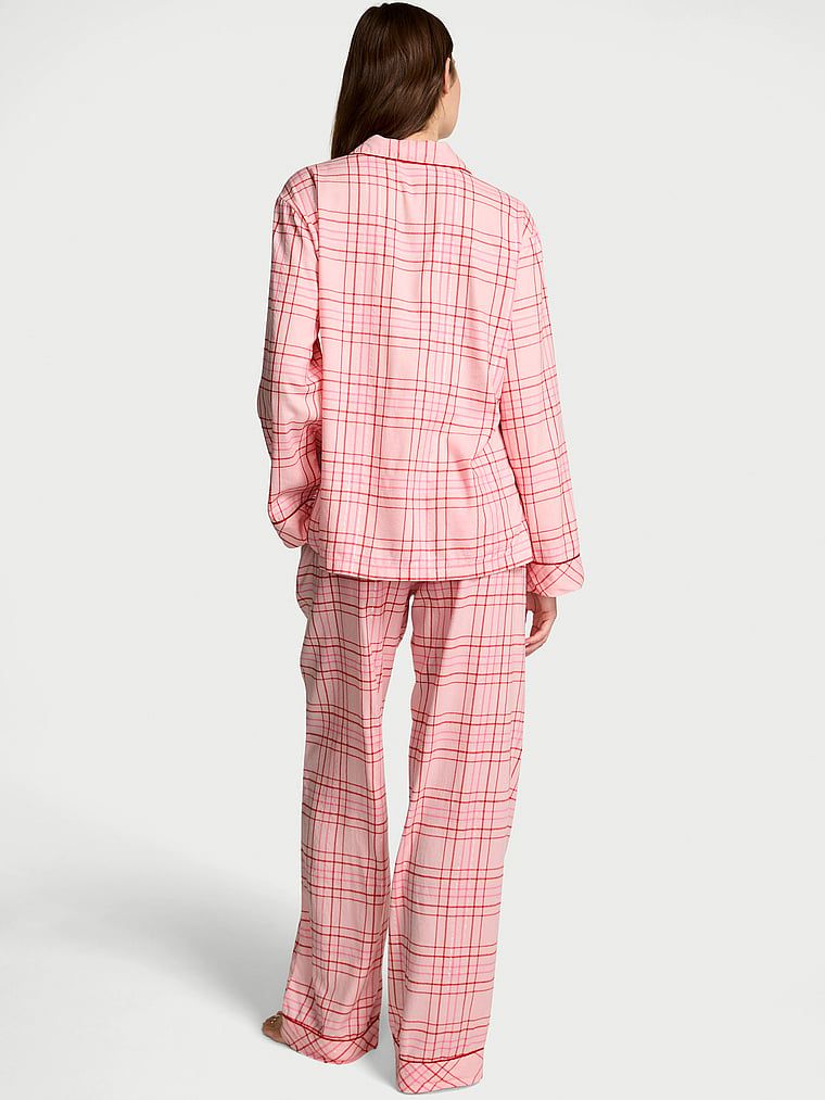 Flanelowa piżama z długimi spodniami. Produkt jest wzorzysty i pochodzi z kolekcji Victoria's Secret. 