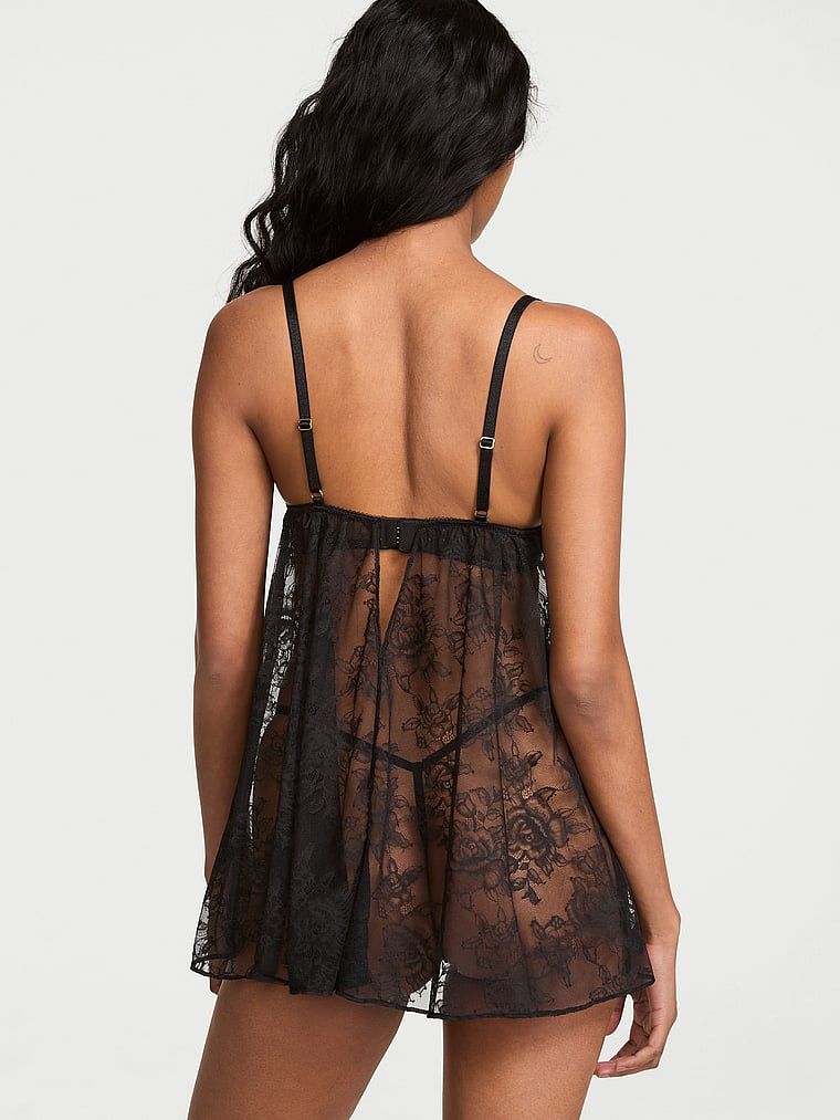 Halka z push-upem i stringi koronkowe Babydoll. Produkt ma kolor czarny i pochodzi z kolekcji Very Sexy. 